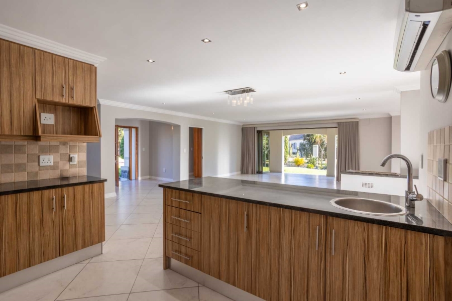 To Let 3 Bedroom Property for Rent in Val De Vie Estate Western Cape